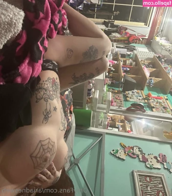 ariadnesweb - Lol yes the plastic wrap and beautiful Mistress helps too   Message