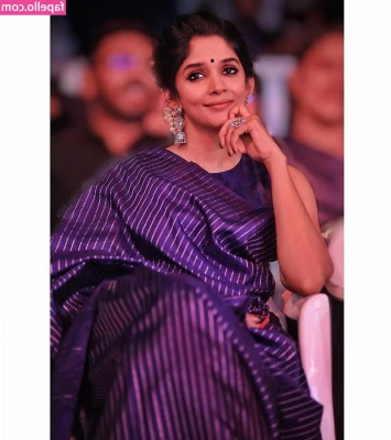 Nyla Usha [ nyla-usha ] - Pov cuteness