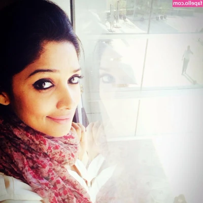Nyla Usha [ nyla-usha ] - Black dress fun hehe!