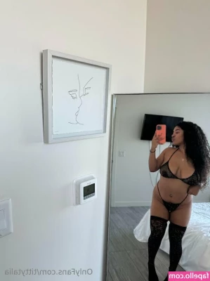 tittytalia - Are you going to keep me waiting give me your face to sit on 😤
