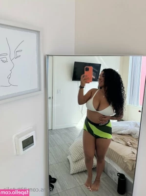 tittytalia - Pink or Red? Scroll back and unlock 5 things today and I'll send you