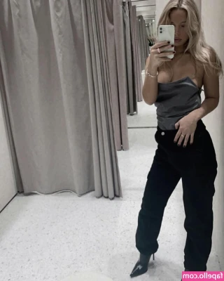 sophbrown1x - After work French Tip Footjob