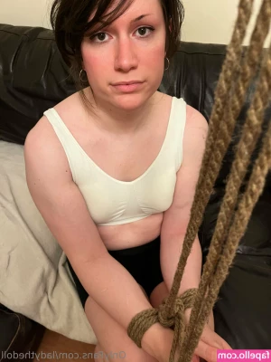 ladythedoll - If you've spent $100+ jerking off to me... Hit my dm so I can see