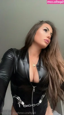 Laura Hollyman [ laura-hollyman ] - I like to show off my collection....