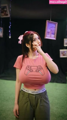 Shania Gracia [ shania-gracia ] - i feel lonely babe🙁😈