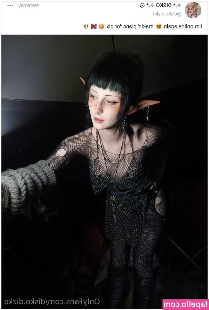 DiskoFaye [ diskofaye-2 ] - Feeling cute and naughty today ^_^ xx