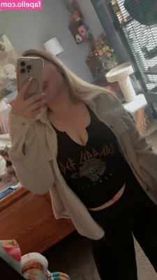 Raelynn Arin [ raelynn-arin ] - Si quieres ver todas mis fotos sin censura. Ve a mi otro onlyfans