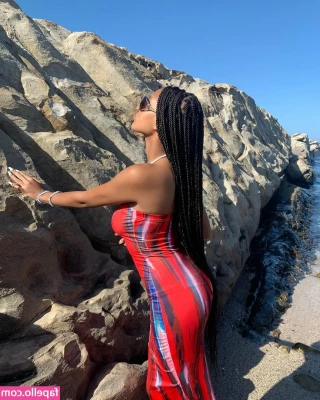 Ayanda Pambo [ ayanda-pambo ] - Enjoy your Friday!