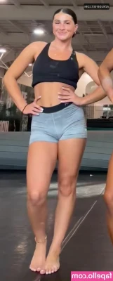 Delanie Harkness [ delanie-harkness ] - Aww, my boobs are too heavy! Should I just drop them? 😏