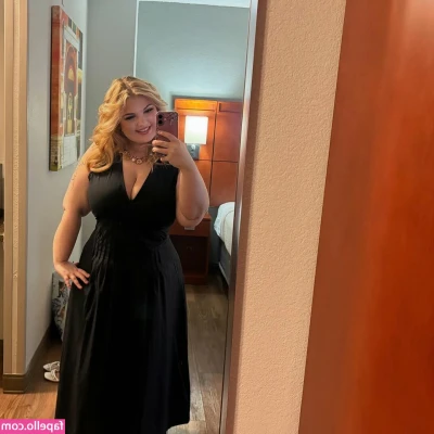 chaosbycallie - Wanna see what's under this outfit? 🔥