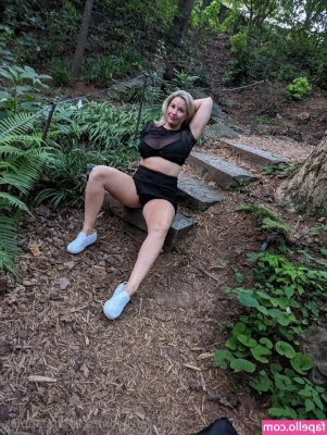 s_xypineapples [ s-xypineapples ] - Looking for your messages. Today I am a bit in a mood 🥰📩💦