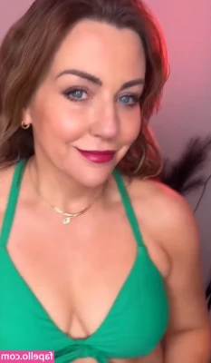 Miaopps - Good morning loves 😘😘 swipe left for a treat