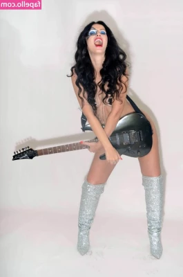 Natasha Blasick [ natasha-blasick ] - Cała na różowo :3
