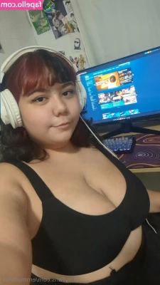emmathiick - Trust me my body is very hot and sexy