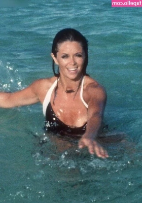 OOPS!!! Deutsch [ oops-deutsch ] - Do you like my pics  amp  videos  If so  leave a tip  and I ll post
