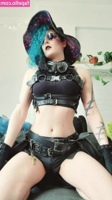 b0tster - Check your DM babe I have quite the surprise for you today!