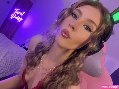 Turntdaisy - Join me tomorrow night   on my free page   https onlyfans com
