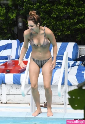 Katharine McPhee [ katharine-mcphee ] - i need to be licked
