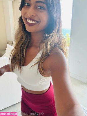 missrinaroxx - Waiting for a bud to show up  Video to cum