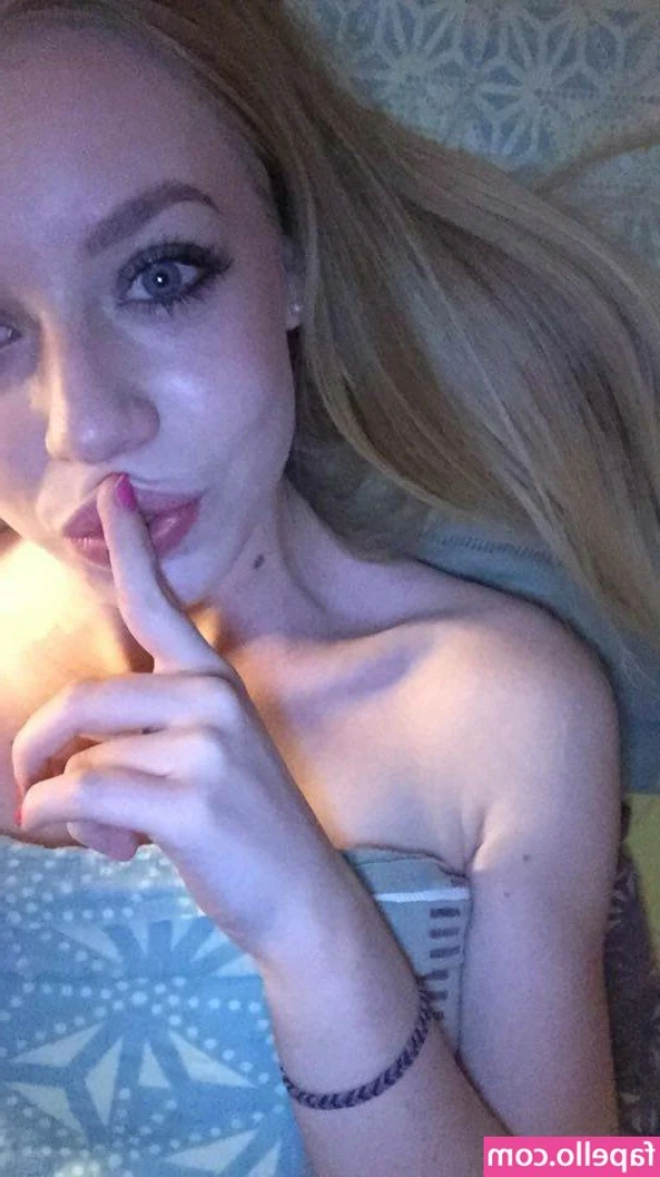 Hana Cehic [ hana-cehic ] - If you want to see😍 how I play😈with my breasts, then write me