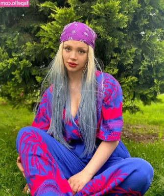 Mervepery - You want more of my sexy body? 😈
