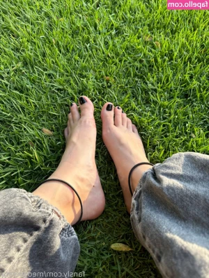 meowlenna - These were the first nudes I ever took for OnlyFans 😭💀 cum over