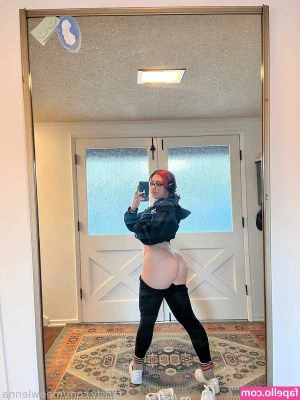 meowlenna - Pull them to the side  im in position for you