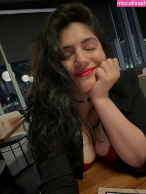 Rashmi Van [ rashmi-van ] - Baise rapide avant que tu partes travailler ? 💗 Quick fuck before