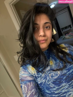 Rashmi Van [ rashmi-van ] - Part 2 from the other nights stream! I squirt on my feet and a bunch