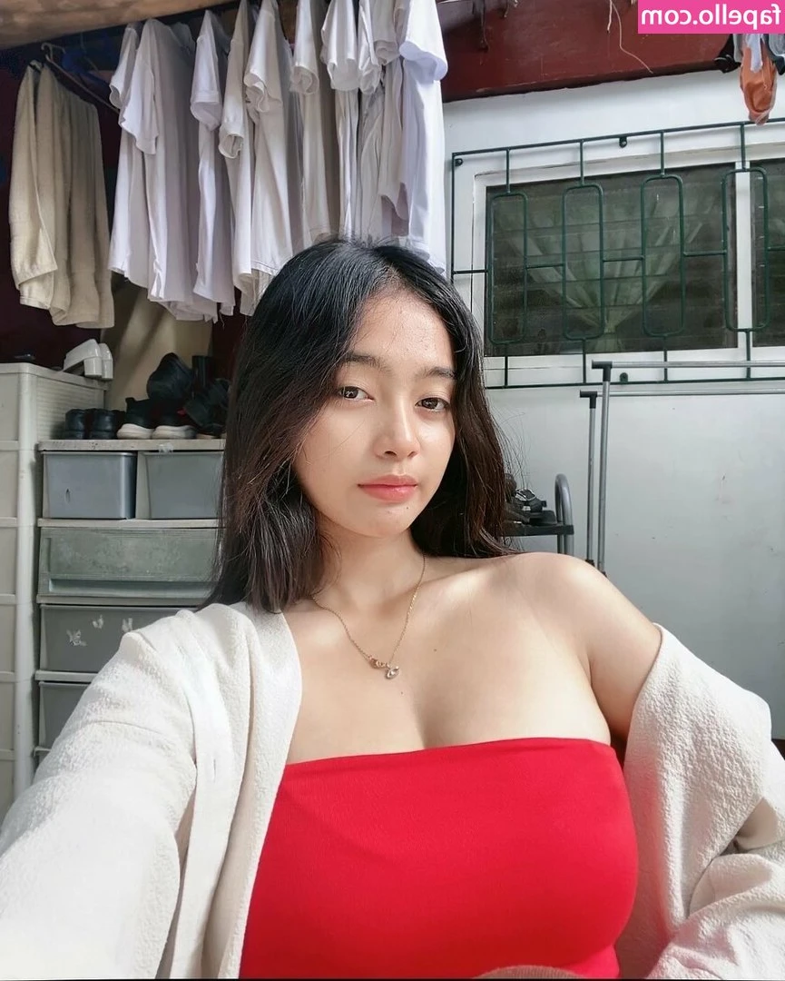 Jela Lorenelle [ jela-lorenelle ] - How long would you last watching me shake my ass for you in these