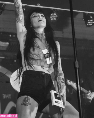 Lights Poxleitner [ lights-poxleitner ] - Yum ~