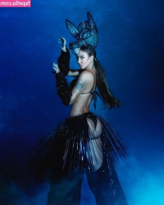 Alinne Rosa [ alinne-rosa ] - Alright everyone  here it goes  Who wants me to do another outside