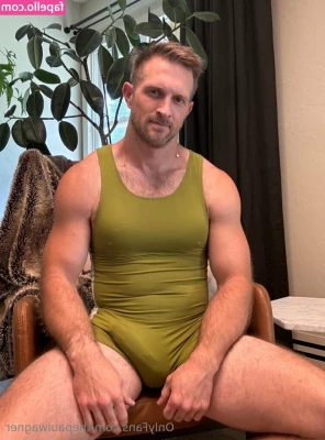 thepaulwagner - Botta get in the shower