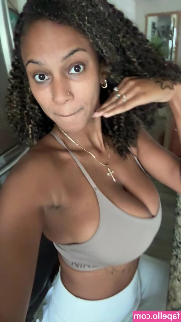 lyssbadnews - Ready to be filled🥰