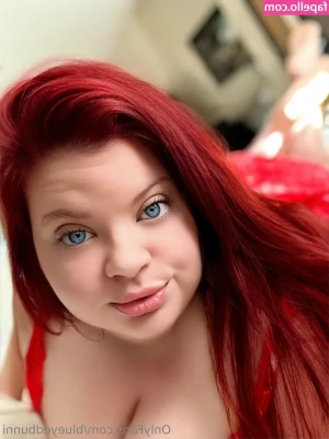 blueyedbunni - Unlock this post to see me naked POV sitting on your face 😻 solo