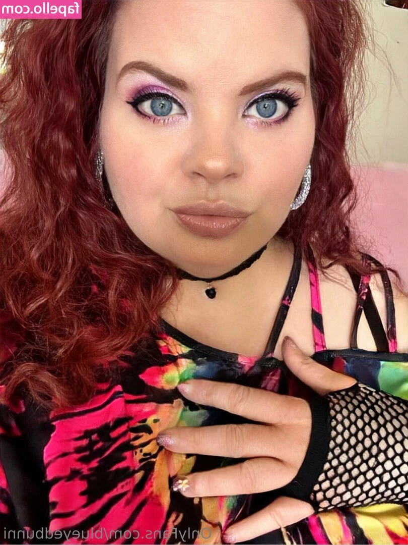 blueyedbunni - When I show up I bring dick dick 😈