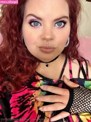 blueyedbunni - When I show up I bring dick dick 😈