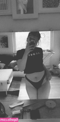 Emily Erdbeer [ emily-erdbeer ] - I want you to take me from behind tonight. 😈🚨💯👅