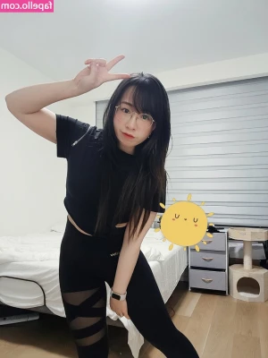 lolnatsumiii - Wanna watch me fill my pussy with this?? 😈
