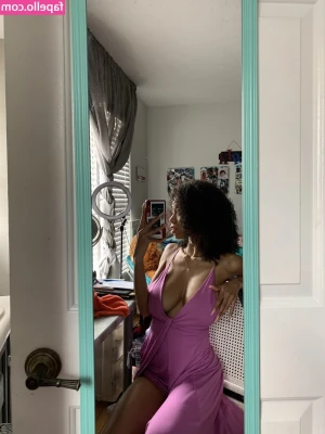 Kira Imani [ kira-imani ] - in 5 words of less, tell me why u deserve me daddy 😏