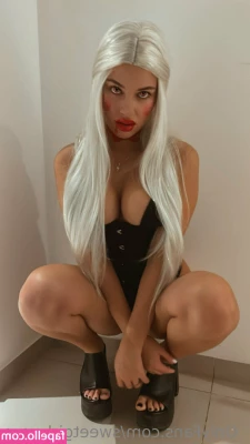 sweetgirl_xoxo [ sweetgirl-xoxo ] - Like my sports bra?