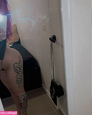  [ pinkhairedb-xo ] - Slurp this pussy up 💦