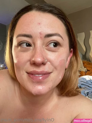 mia_mars [ mia-mars ] - Would you pet my pussy?