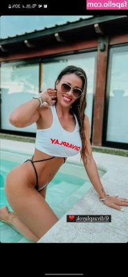 Eunice Folch [ eunice-folch ] - So im thinking of some short videos to do make next week. What would