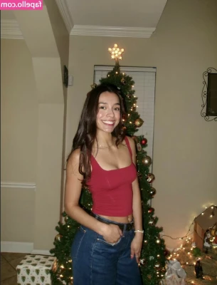 Michelle Pineda [ michelle-pineda ] - Or maybe you like MY feet in heels. 😏