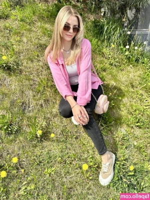 busya18plus - Happy Saturday Feet Freaks! 🥰 what’s your favourite thing about