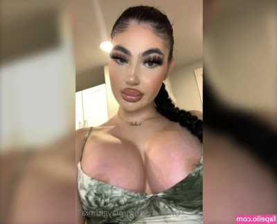 playgirlmia - 😮 UMMMM…. You’re gonna want to see this video 💦💦💦