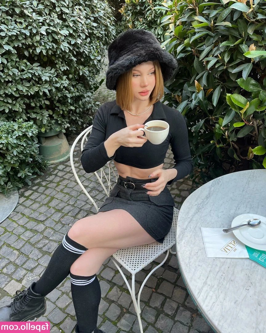 tulinsekercii - This is where you're going to stay beta bitch, locked up serving me