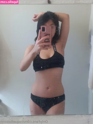 coquettekenn - How am I supposed to fit all this ass in my yoga pants
