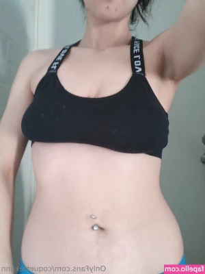 coquettekenn - Who wants to give me a rub down